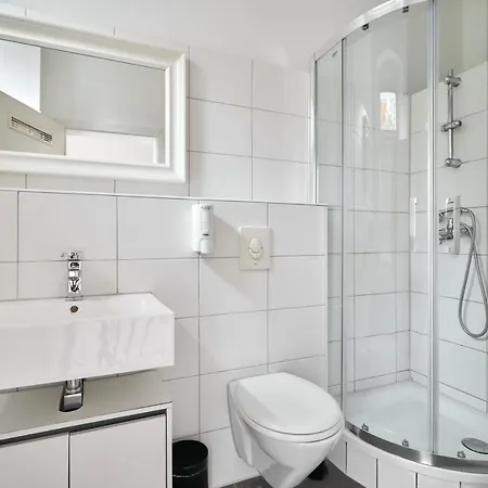 Cityapartment Fuer Bis Zu 8 Personen Berlin Exterior photo